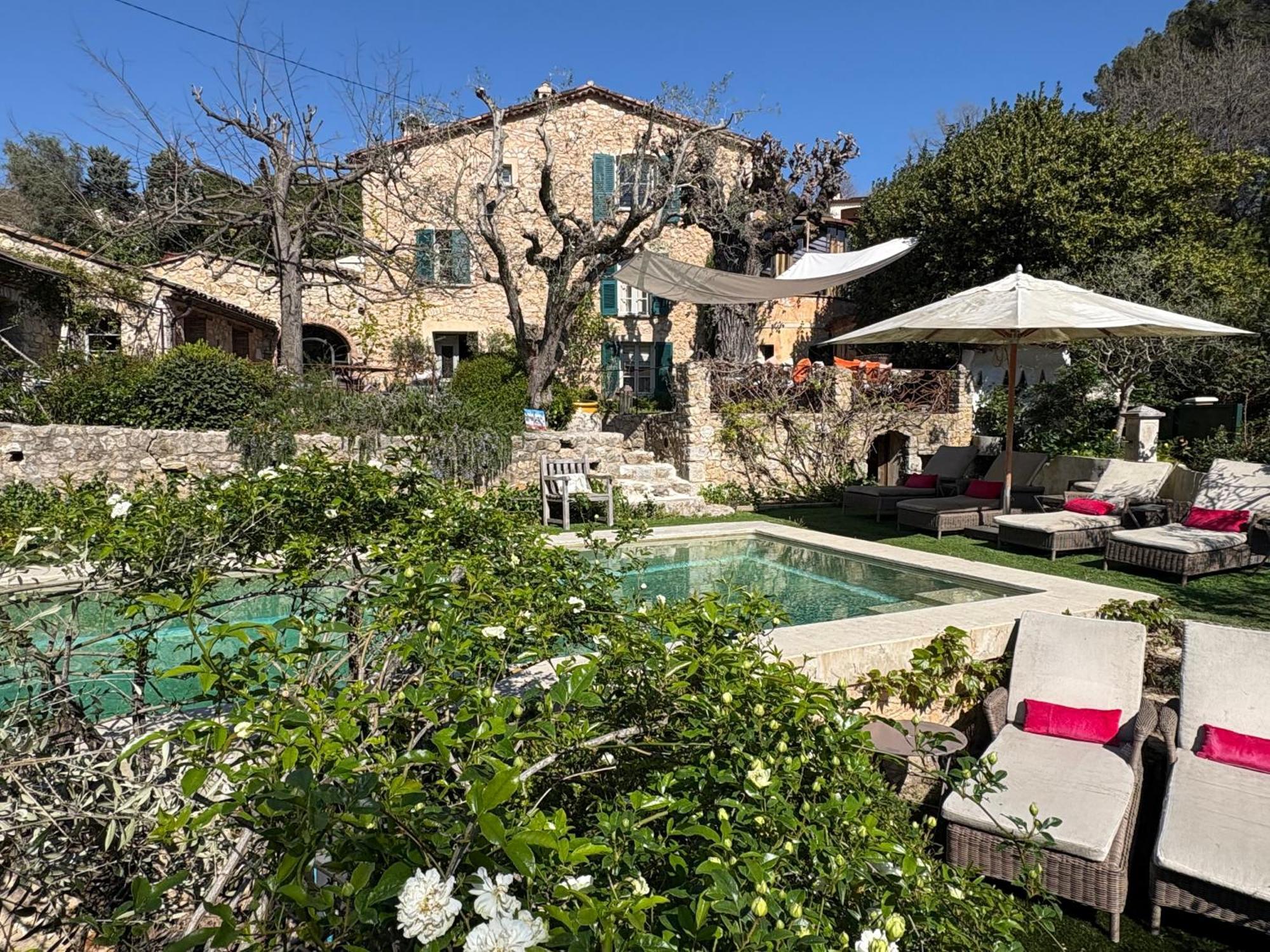 Les Rosees Mougins Exterior foto